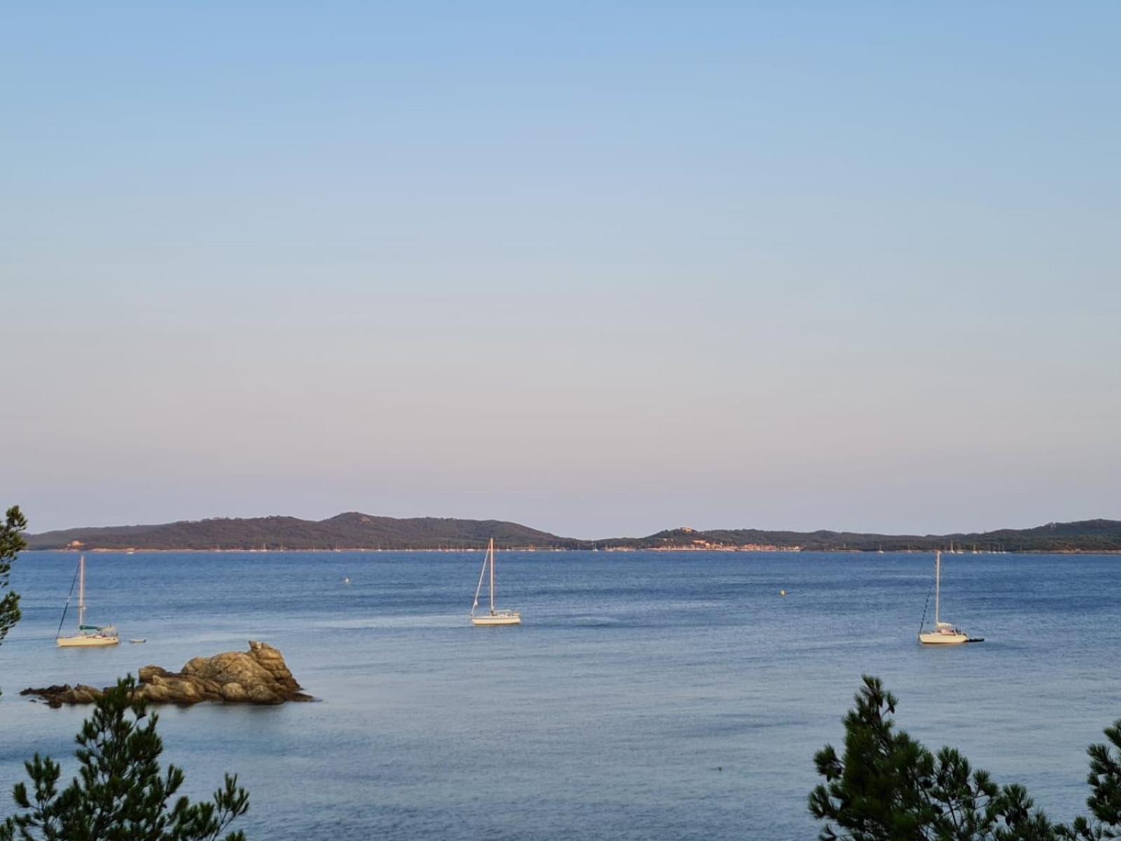 L'Instant Plage - Vue Mer - Bord De Plage - La Capte - Cote D'Azur Hyères Kültér fotó